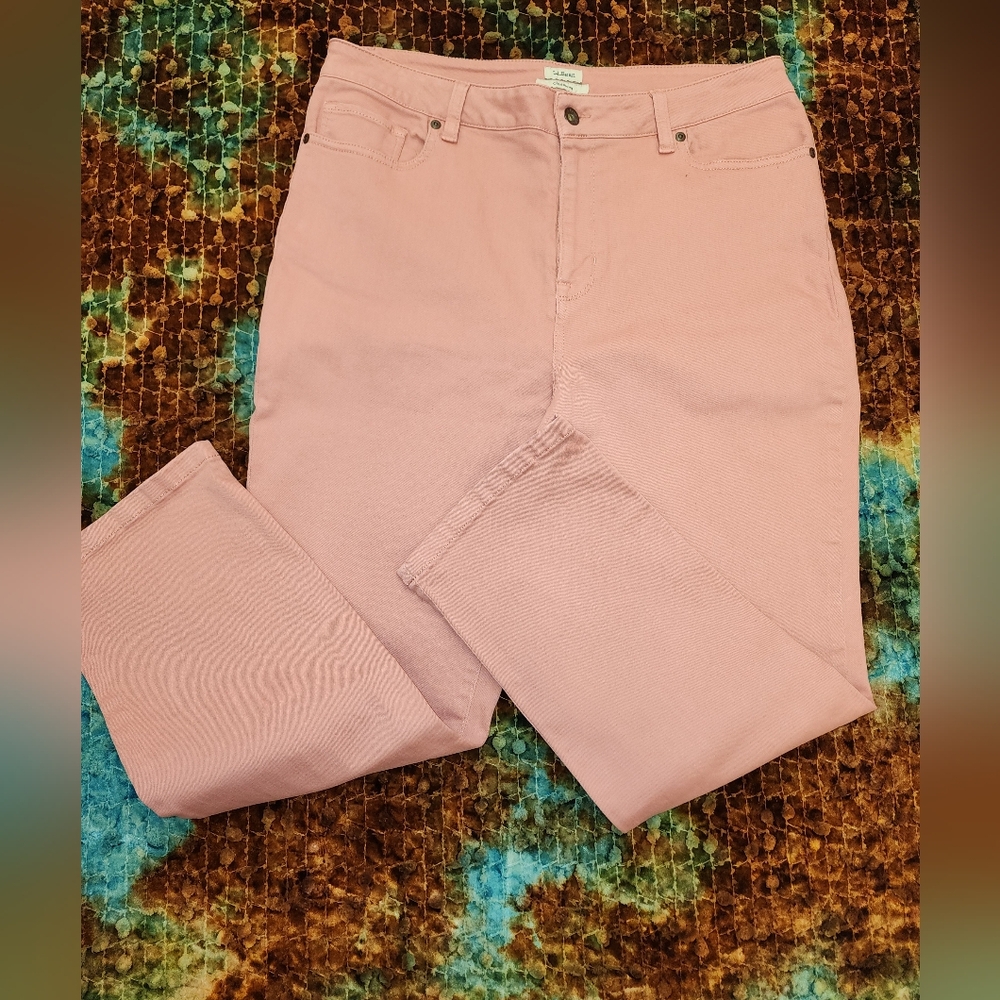 L.L. Bean Women's Rose Pink Straight Leg Jeans. Size 14. Excellent Condition.